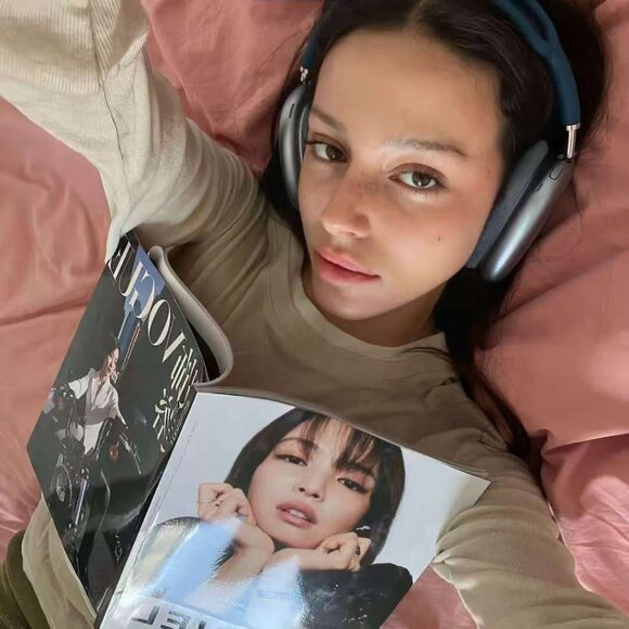 Meet your Posher, Essie - Picture 1 of 1